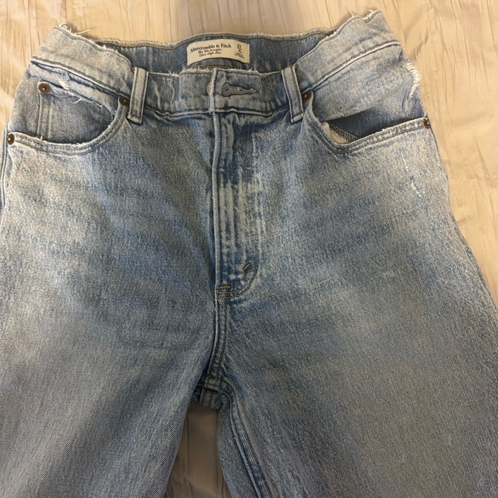 Abercrombie 90s straight ultra high rise